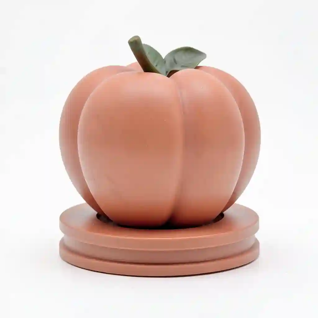 Lucky_Peach_Sculpture_Form