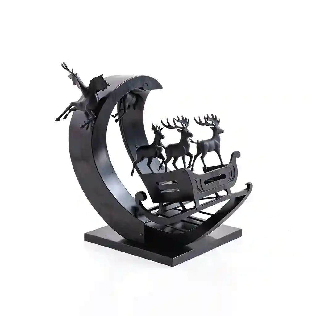 Sleigh_In_Flight_Sculpture_003.webp