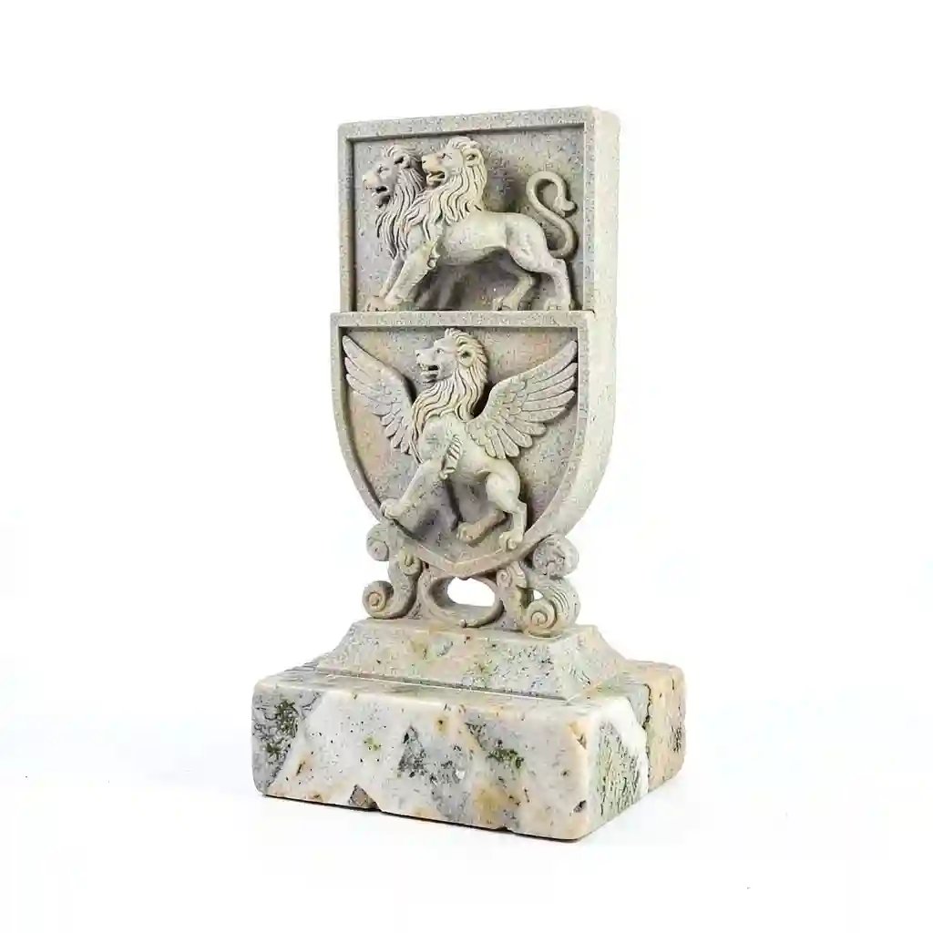 Golden_Banner_House_Totem