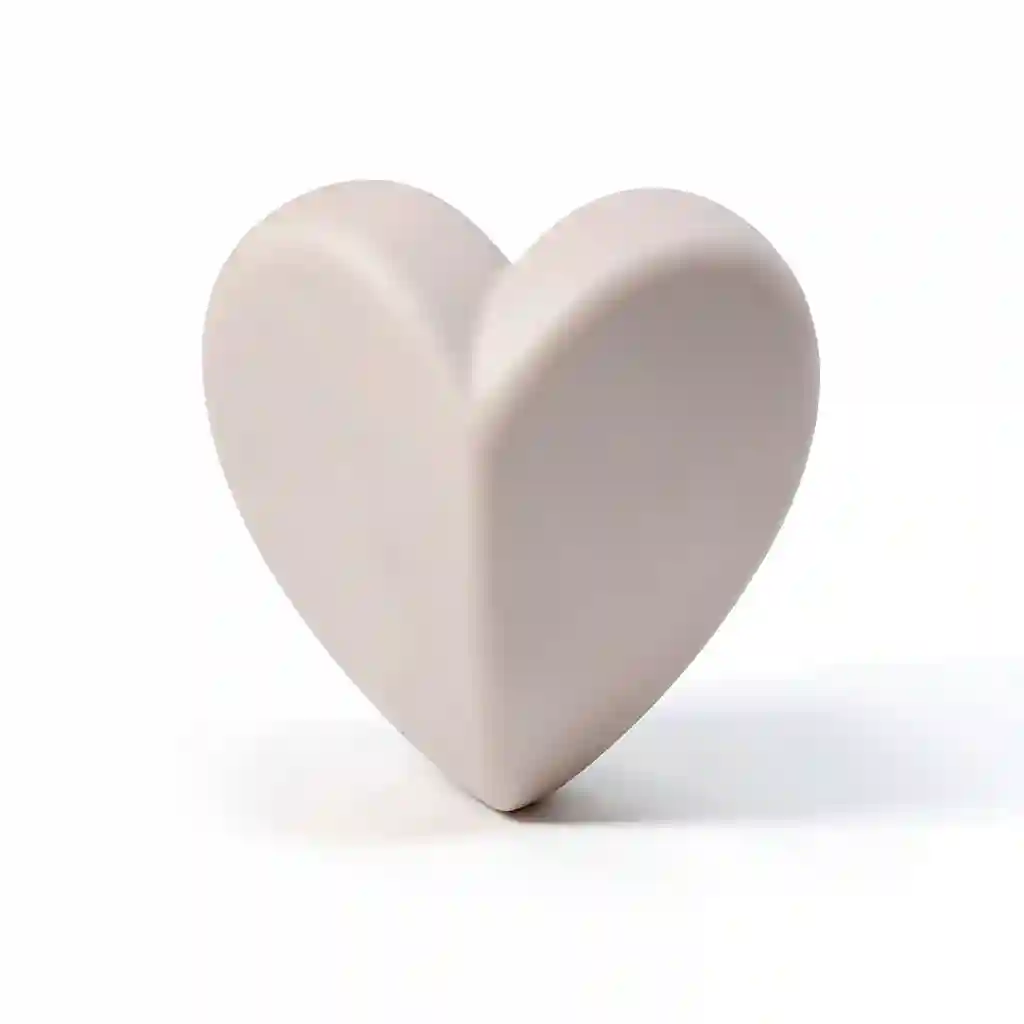 Love_Heart_Sculpture_002.webp